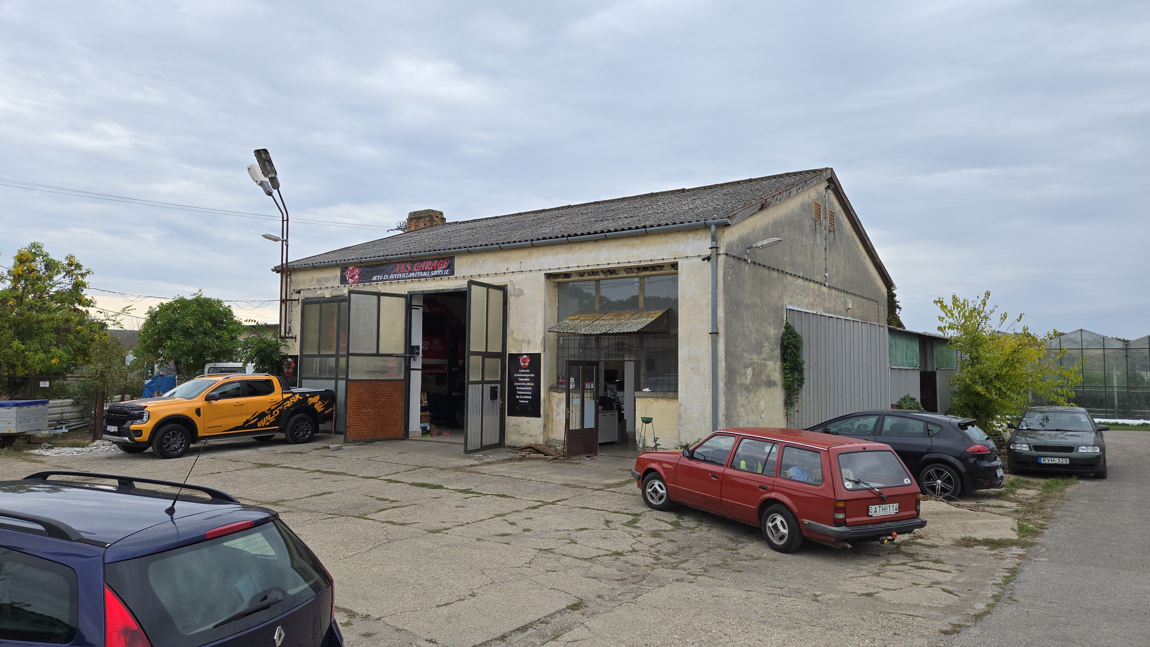 TES GARAGE