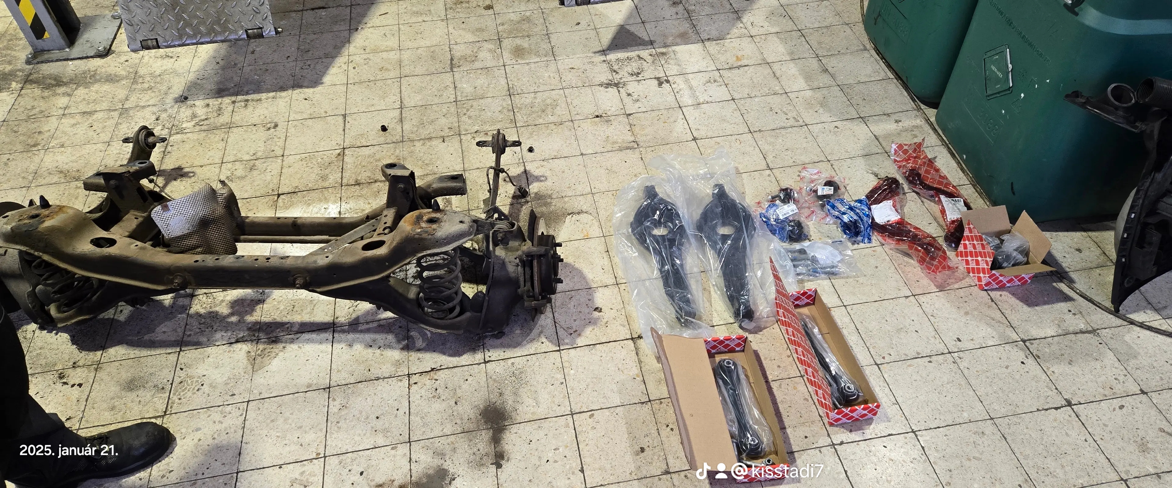 TES GARAGE